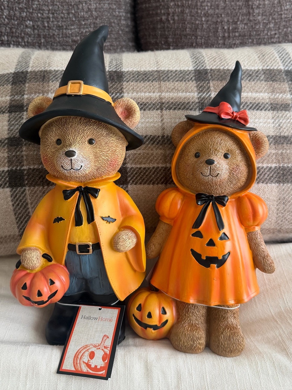Sweet Street Bears Orange
Halloween Pumpkin Costume
Figurine Décor Set of 2 NEW